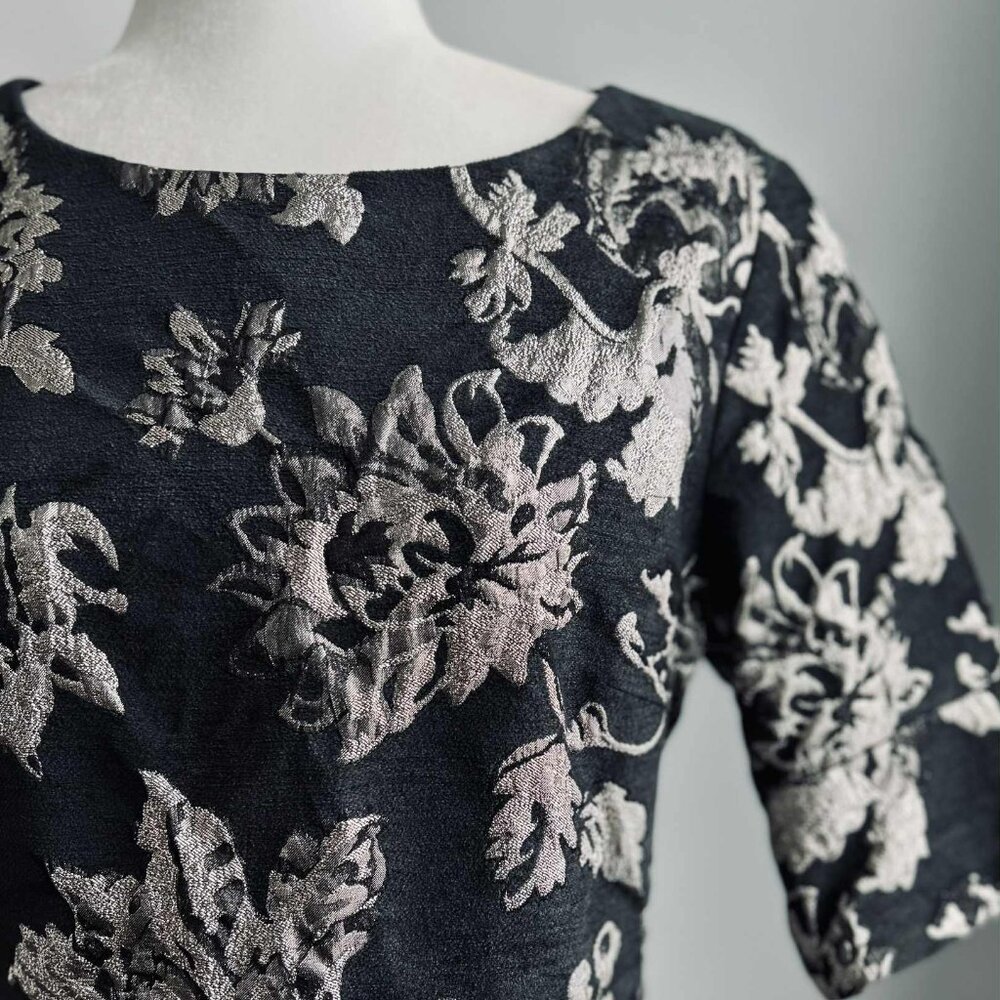 Luisa Cerano Charcoal Metallic Floral Jacquard Shift Dress with Pockets – US 12
